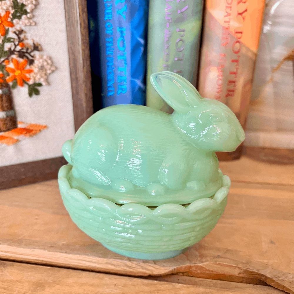 Mosser Glass Bunny on Nest Jadeite USA